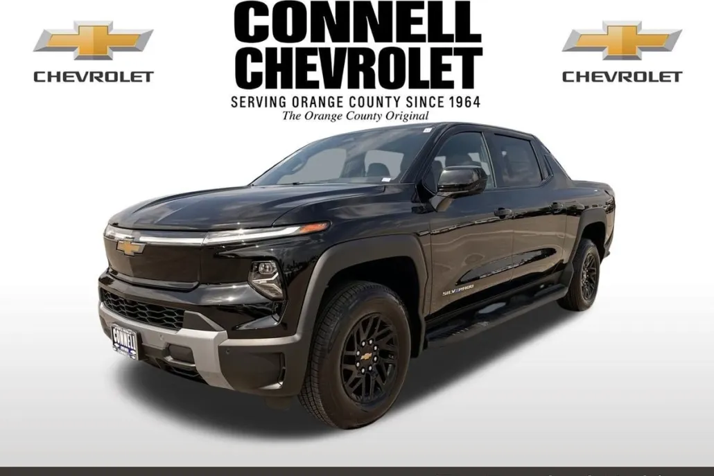 2026 Chevrolet Silverado EV LT photo 1