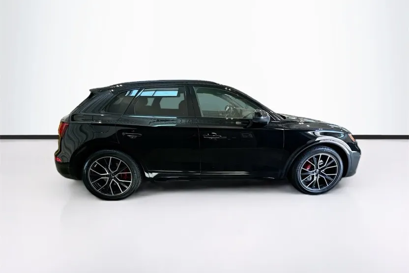 2024 Audi SQ5 Premium Plus photo 1