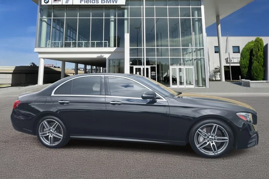 2018 Mercedes Benz E 400 Sedan photo 1