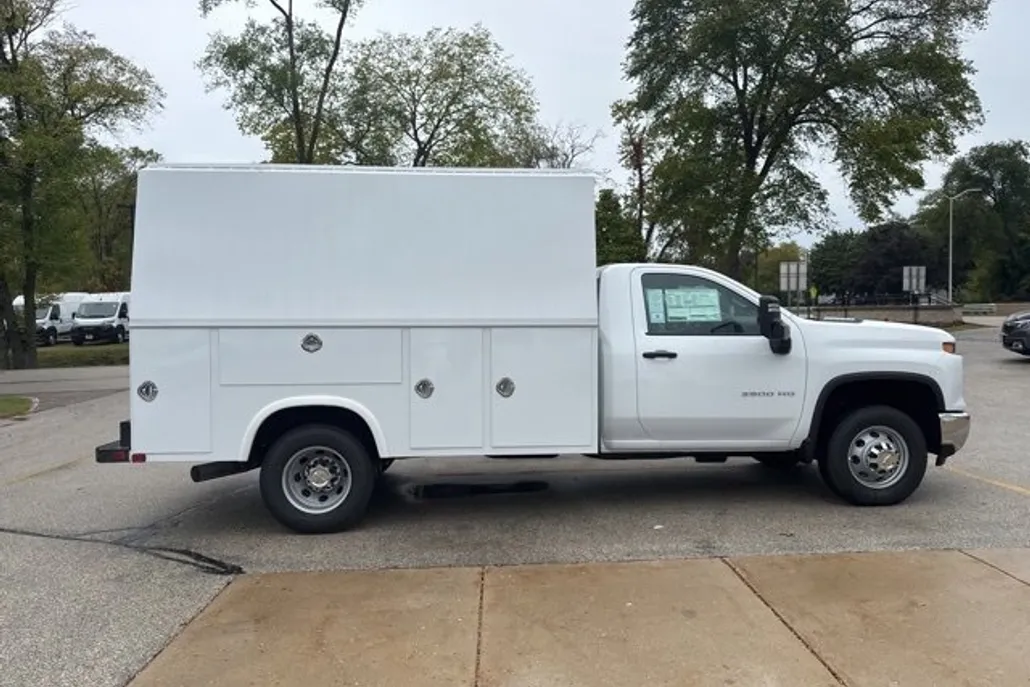 2025 Chevrolet Silverado 3500HD Work Truck photo 1