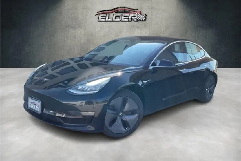 2018 Tesla Model 3 Long Range photo 1