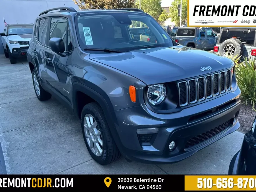 2023 Jeep Renegade Latitude photo 1