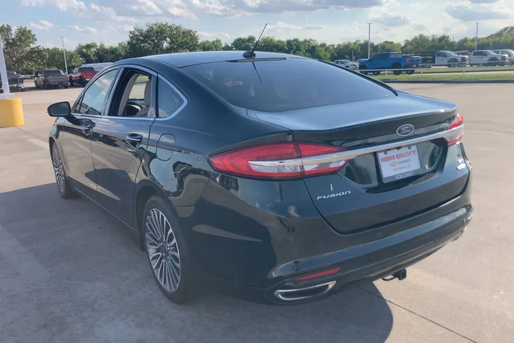 2017 Ford Fusion SE photo 1