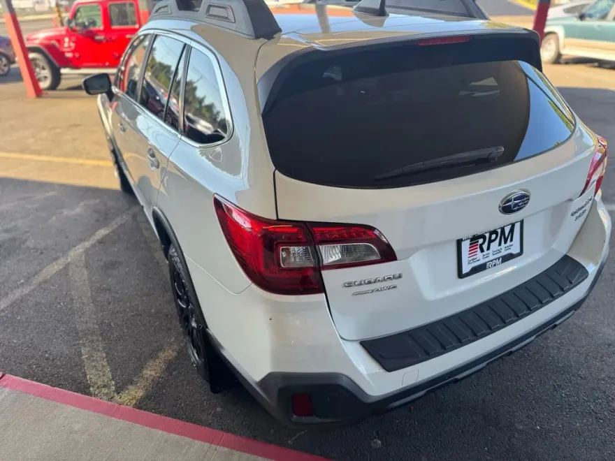 2019 Subaru Outback 3.6R Limited photo 1