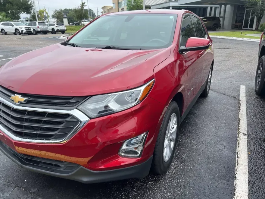 2019 Chevrolet Equinox LT photo 1