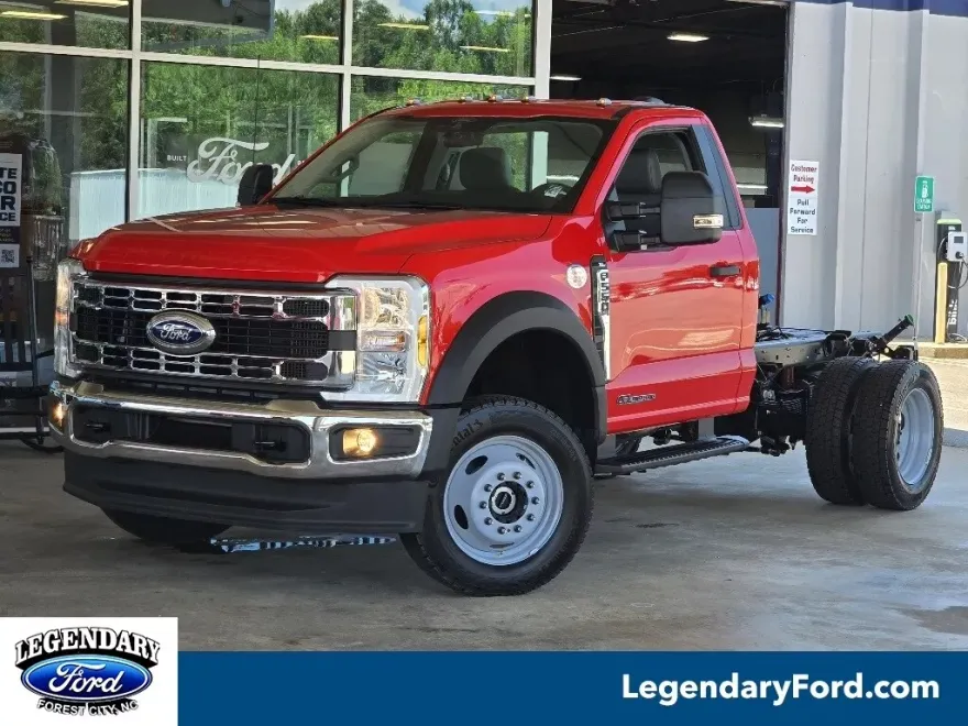 2025 Ford F-550 XL photo 1