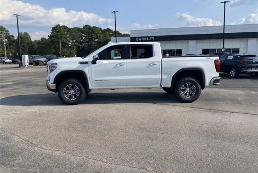 2026 Gmc Sierra 1500 SLT photo 1