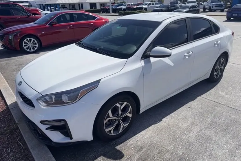 2019 Kia Forte LXS photo 1