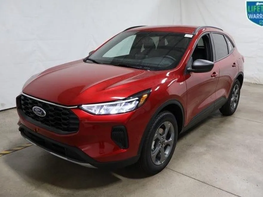 2025 Ford Escape ST-Line photo 1