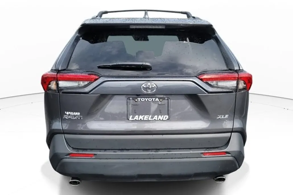 2024 Toyota RAV4 XLE Premium photo 1