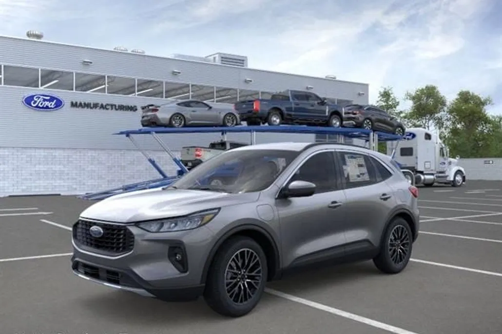 2025 Ford Escape Plug-In Hybrid photo 1