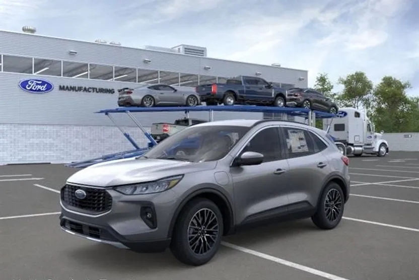 2025 Ford Escape Plug-In Hybrid photo 1