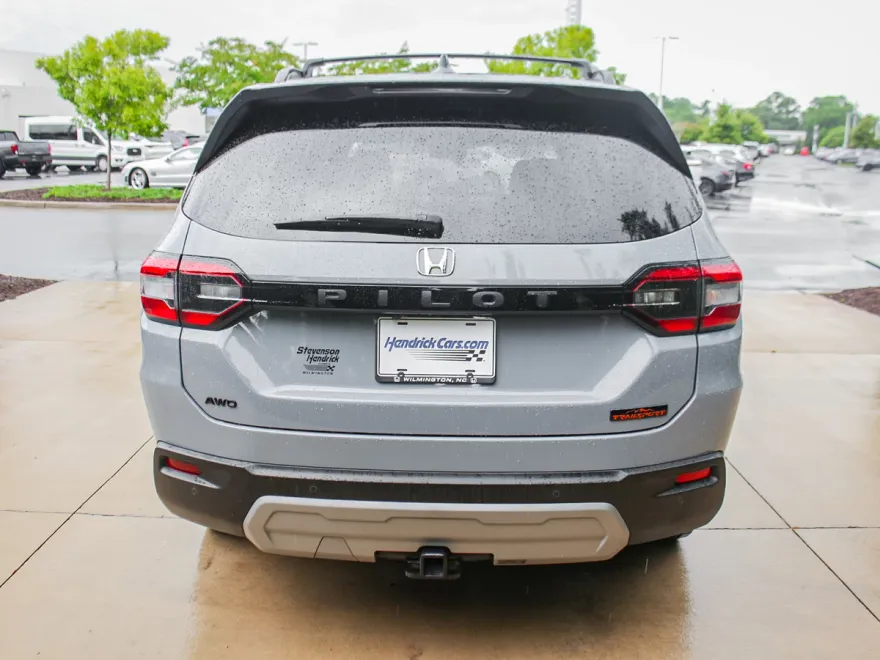 2025 Honda Pilot TrailSport photo 1