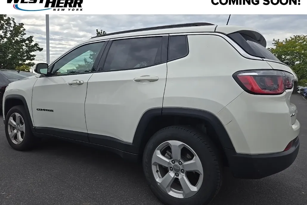 2019 Jeep Compass Latitude photo 1