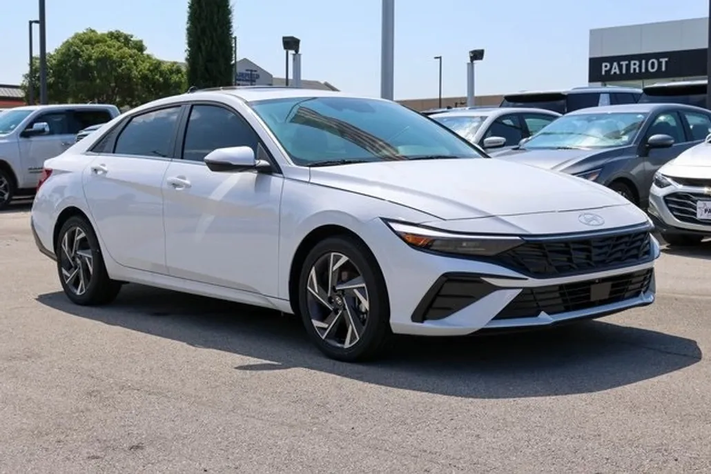 2025 Hyundai Elantra Hybrid Limited photo 1
