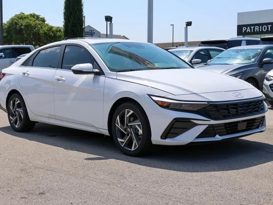 2025 Hyundai Elantra Hybrid Limited photo 1