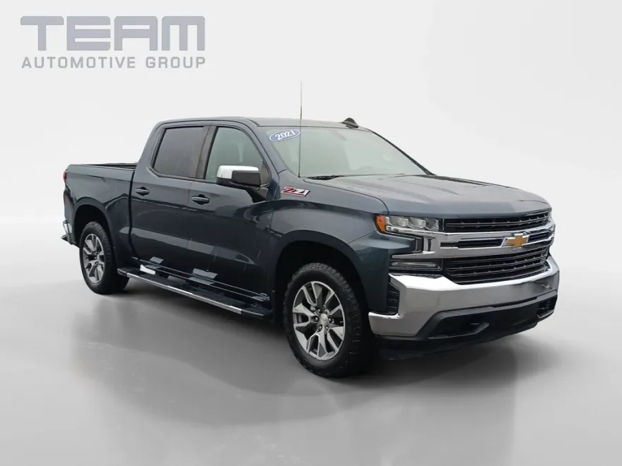2021 Chevrolet Silverado LT photo 1