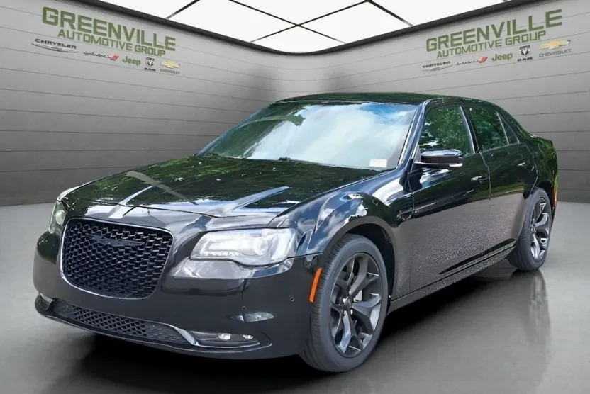 2021 Chrysler 300 LX photo 1