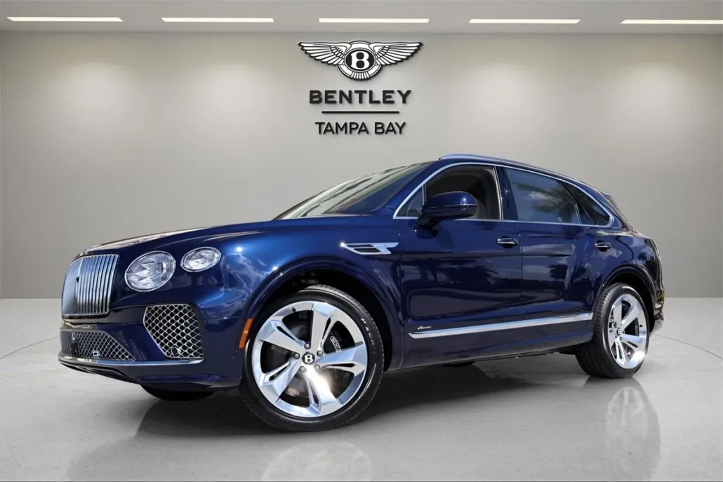 2025 Bentley Bentayga Azure V8 photo 1