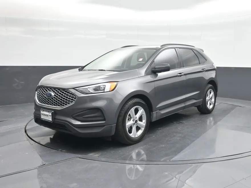 2023 Ford Edge SE photo 1