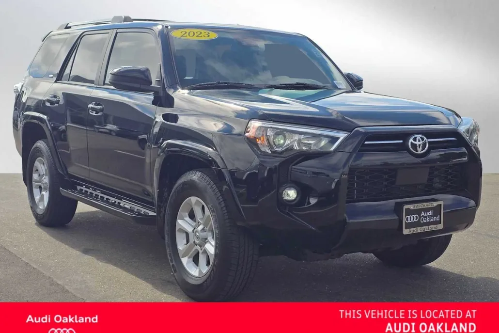 2023 Toyota 4Runner SR5 photo 1