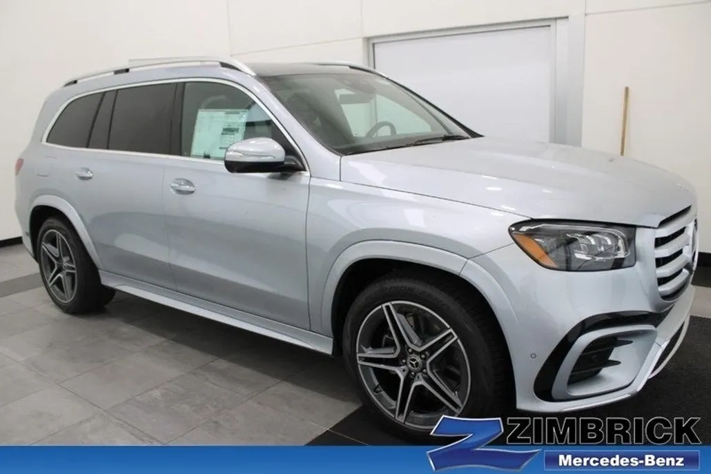 2025 Mercedes Benz GLS 450 4MATIC photo 1