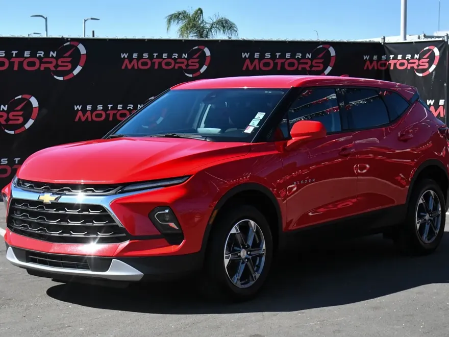 2023 Chevrolet Blazer 2LT photo 1
