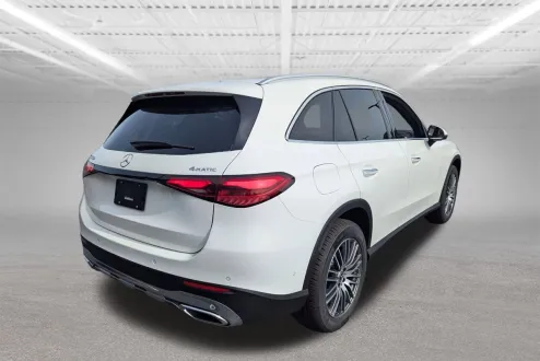 2026 Mercedes Benz GLC 300 4MATIC photo 3