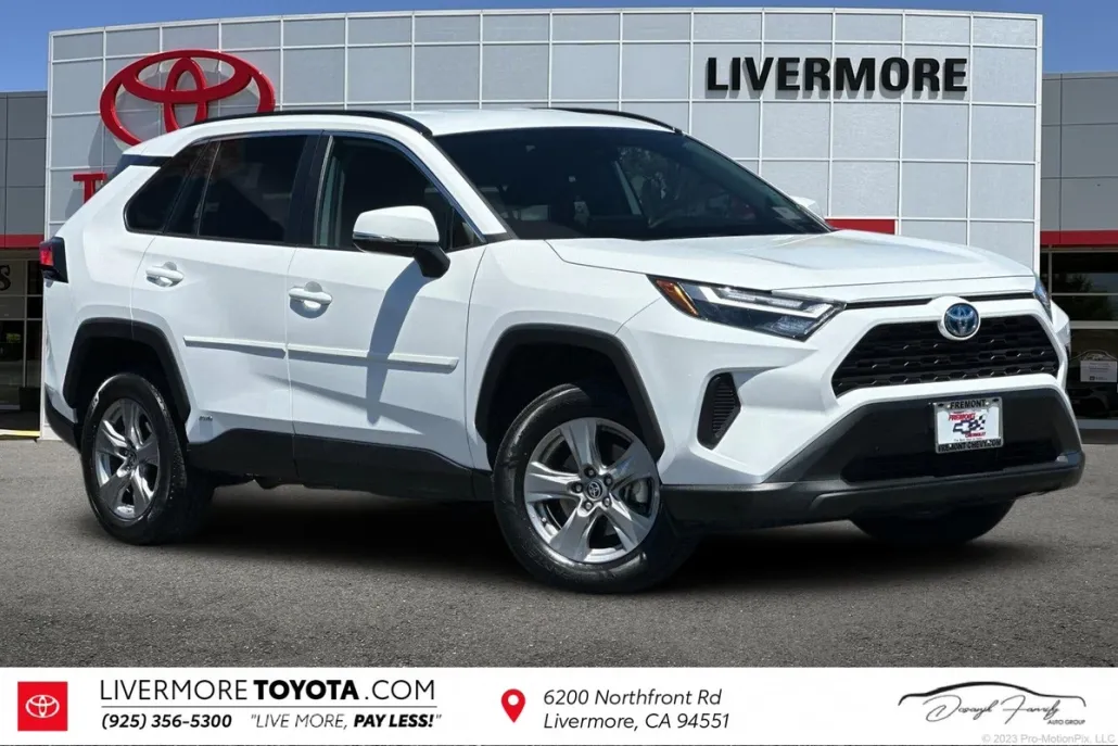 2023 Toyota RAV4 Hybrid LE photo 1