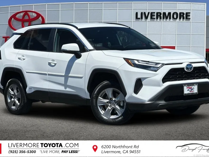2023 Toyota RAV4 Hybrid LE photo 1