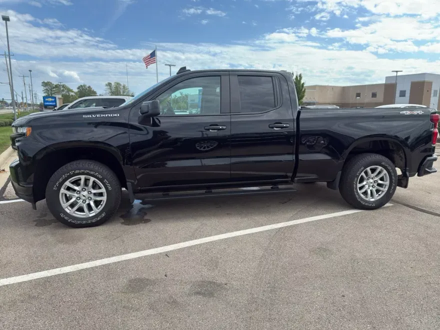 2019 Chevrolet Silverado 1500 RST photo 1