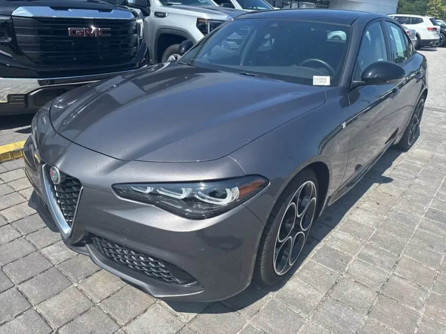 2024 Alfa Romeo Giulia Ti photo 1