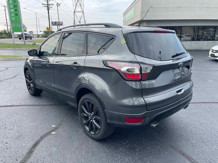 2017 Ford Escape SE photo 1