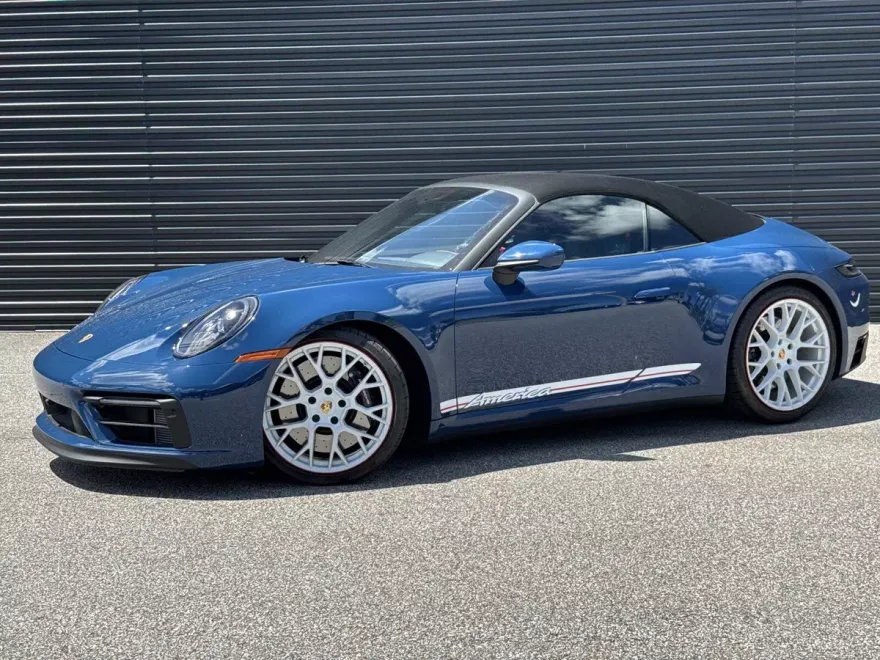 2023 Porsche 911 GTS photo 1