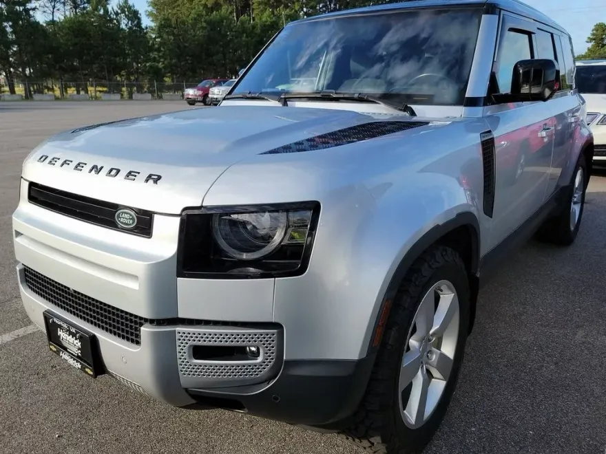 2020 Land Rover Defender 110 photo 1