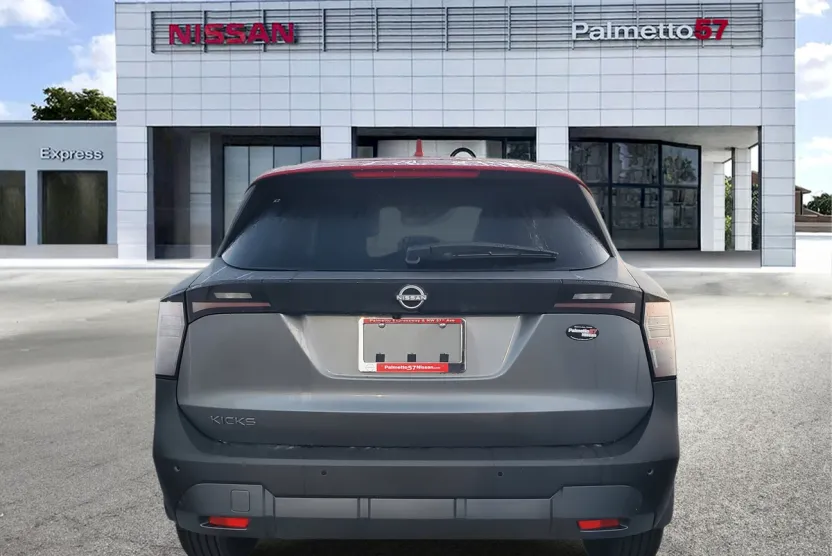 2025 Nissan Kicks SV photo 1
