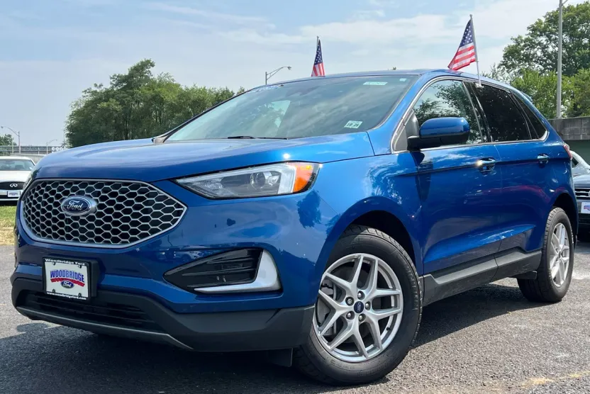 2024 Ford Edge SEL photo 1