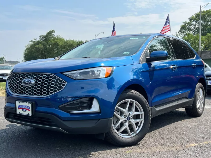 2024 Ford Edge SEL photo 1