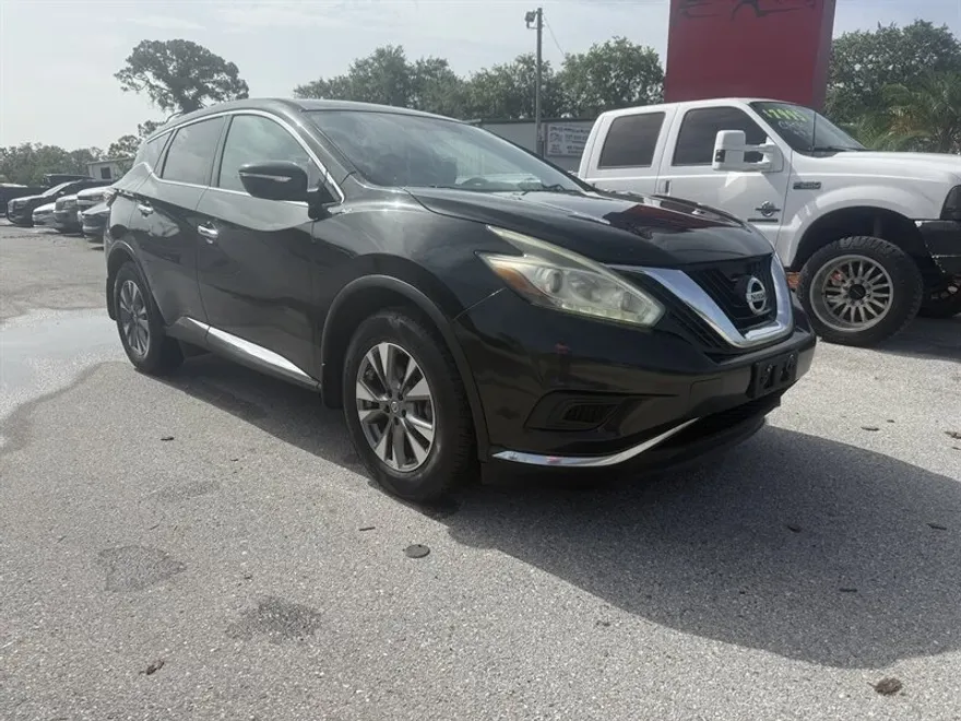 2015 Nissan Murano S photo 1