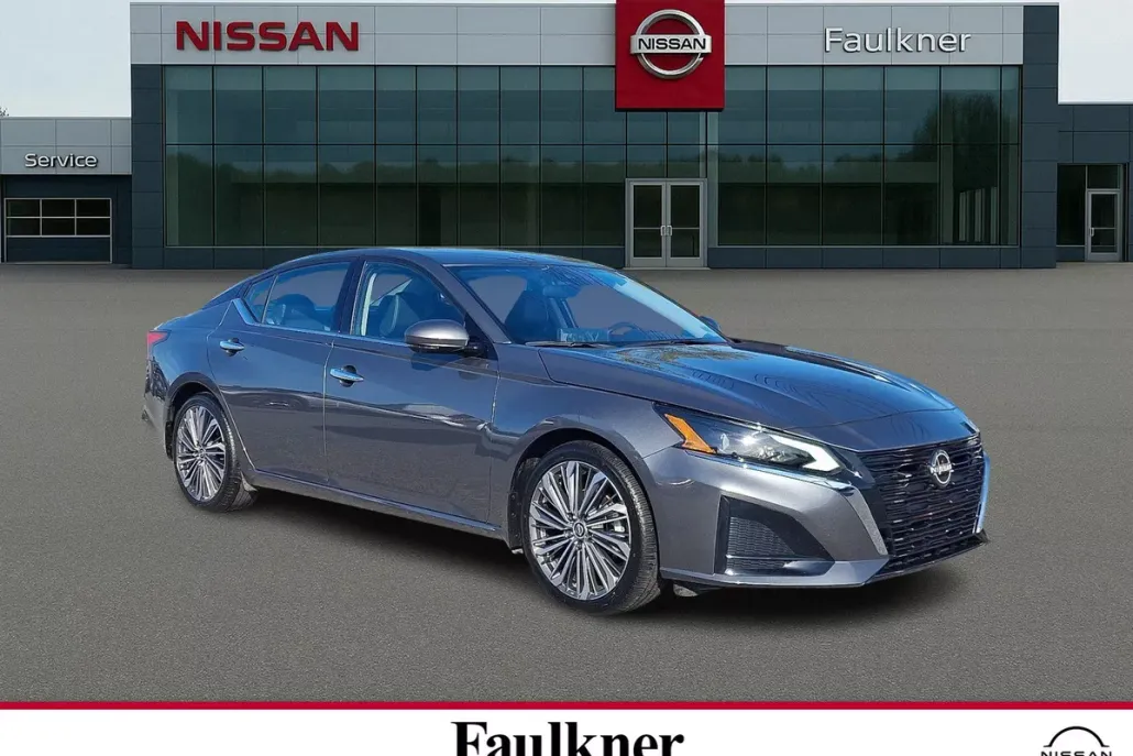 2024 Nissan Altima 2.5 SL photo 1