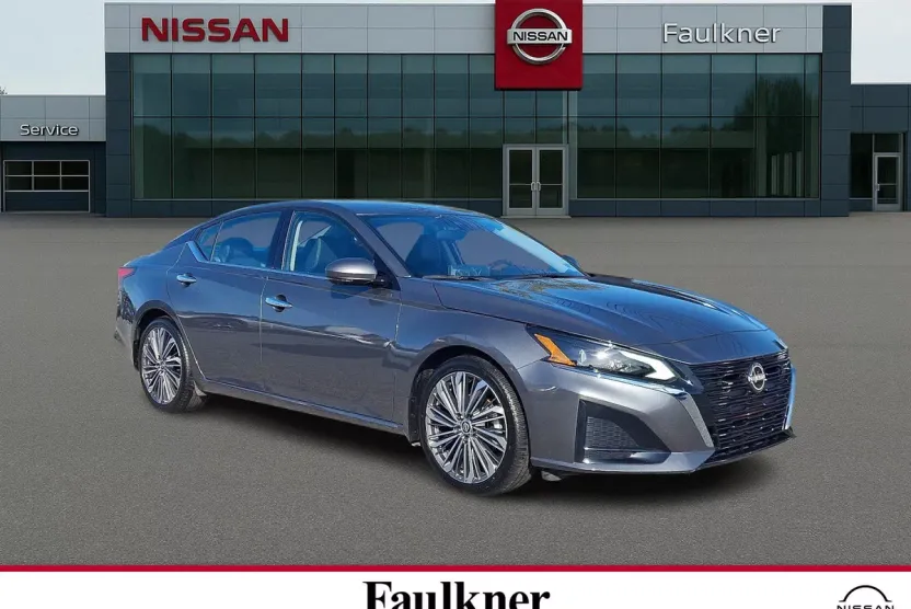 2024 Nissan Altima 2.5 SL photo 1
