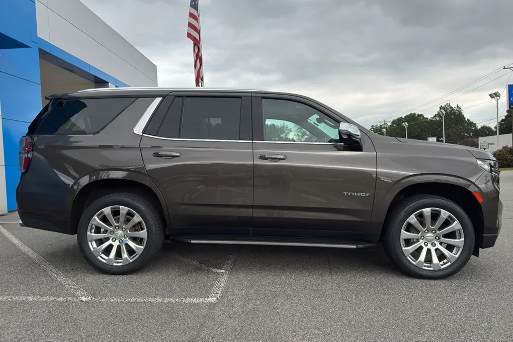 2021 Chevrolet Tahoe Premier photo 1