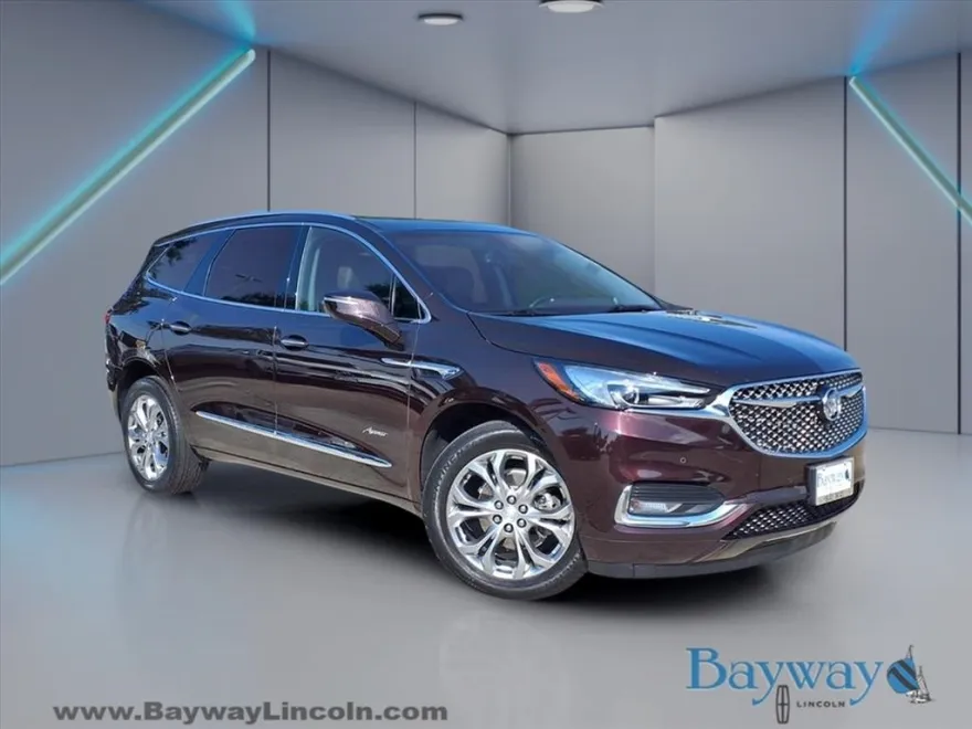 2021 Buick Enclave Avenir photo 1