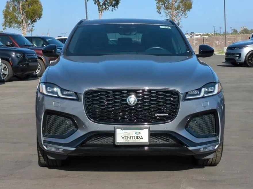 2024 Jaguar F-PACE P250 R-Dynamic S photo 2