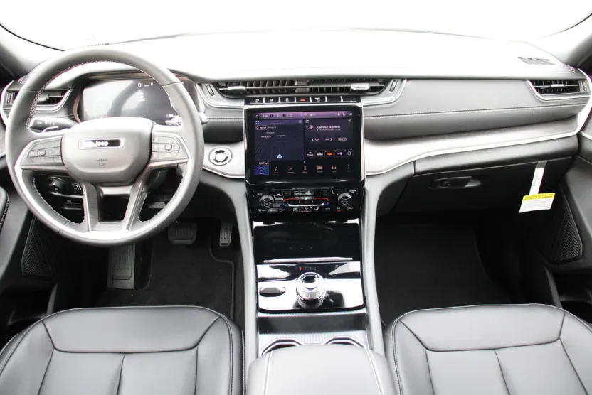 2025 Jeep Grand Cherokee Limited photo 1