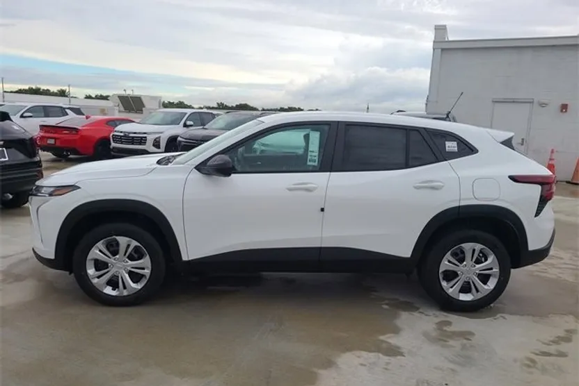 2026 Chevrolet Trax LS photo 1