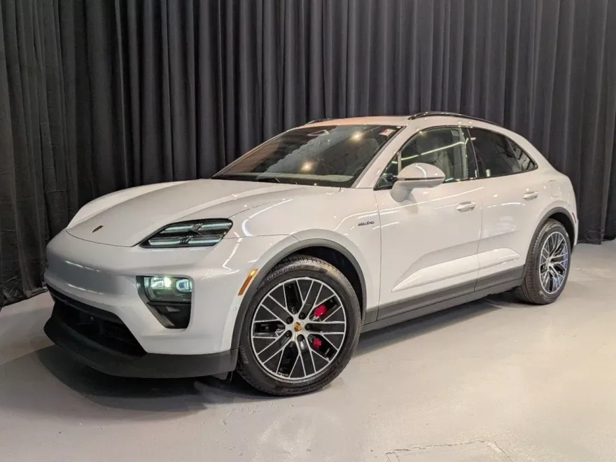 2025 Porsche Macan Electric photo 1