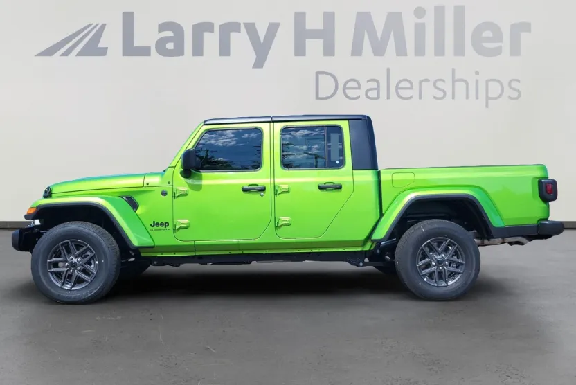 2025 Jeep Gladiator Sport photo 1