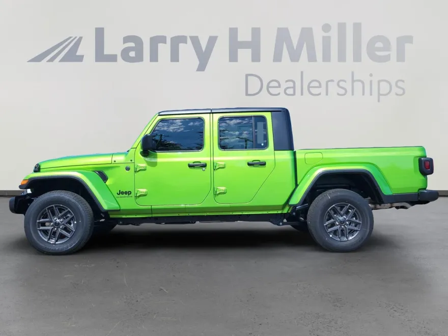 2025 Jeep Gladiator Sport photo 1