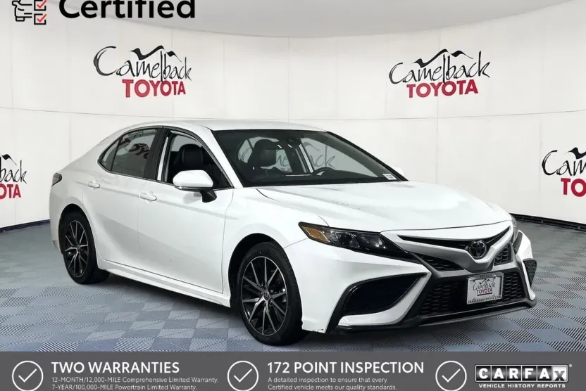 2024 Toyota Camry SE photo 1